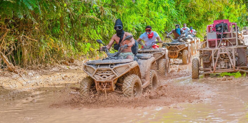 Aventura en buggy en la selva dominicana